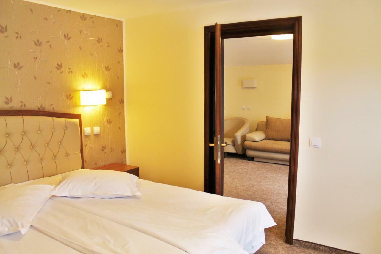 Hotel Crisalpin Poiana Brasov Εξωτερικό φωτογραφία